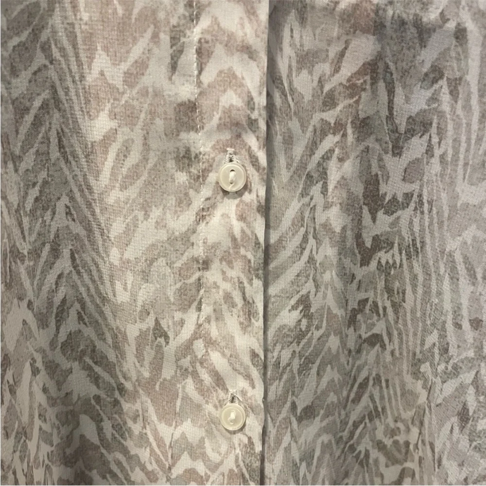 H&M White & Tan Sheer Button-Up Abstract Pattern Collared Blouse EUC - Picture 6 of 11